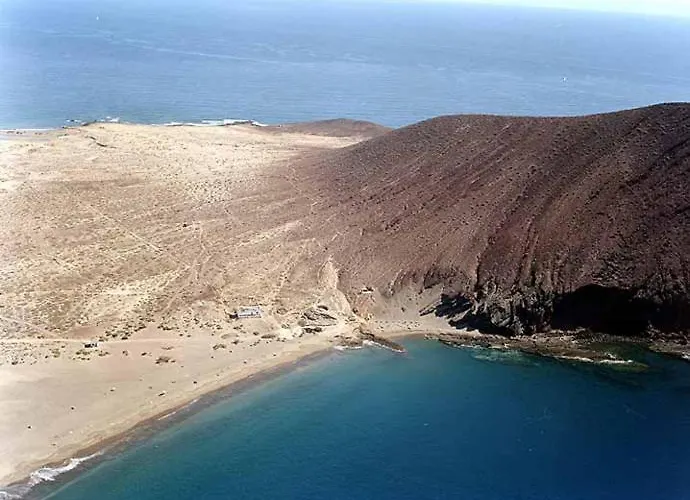 Medano Tejita Sunny Garden +bbq+parking+pool 公寓